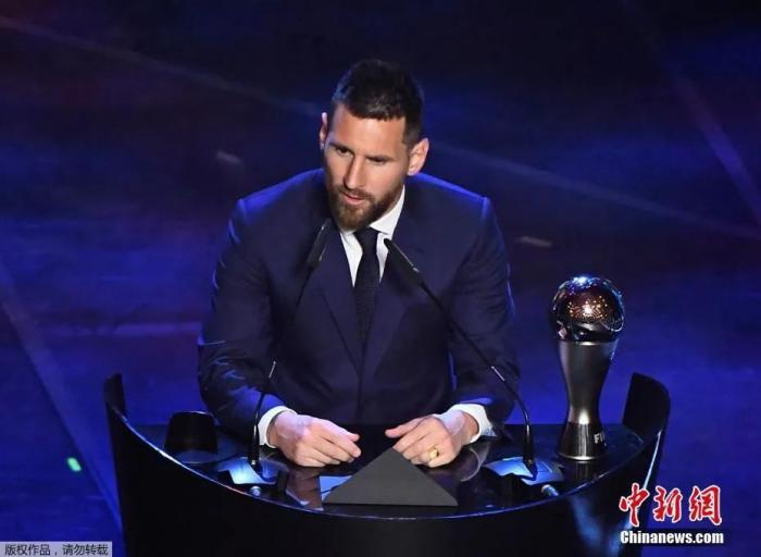 在巴黎再创历史：梅西七度当选世界足球先生，