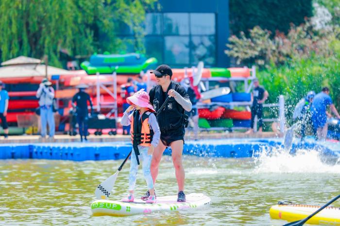 朝阳区潮流运动汇：飞盘高尔夫、数智铁人三项