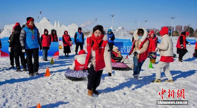 呼伦贝尔举办残疾人冰雪赛事 151名运动员同场竞
