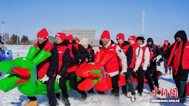 呼伦贝尔举办残疾人冰雪赛事 151名运动员同场竞