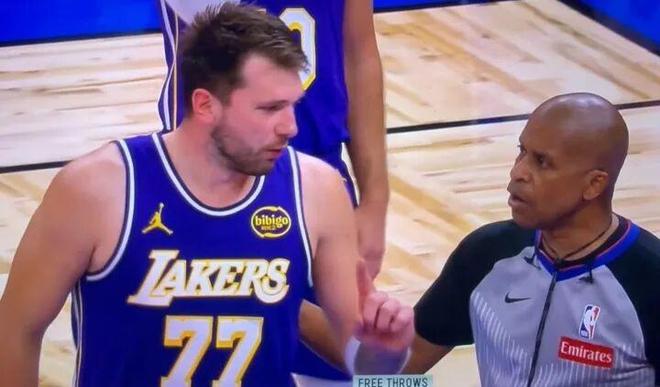 东契奇技术犯规遭撤销 避免禁赛与巨额罚款