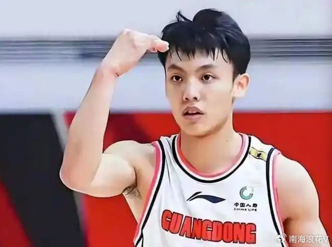 杜锋战术调整引争议 陈家政王洪泽遭边缘化