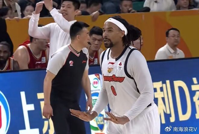 杜锋战术调整引争议 陈家政王洪泽遭边缘化