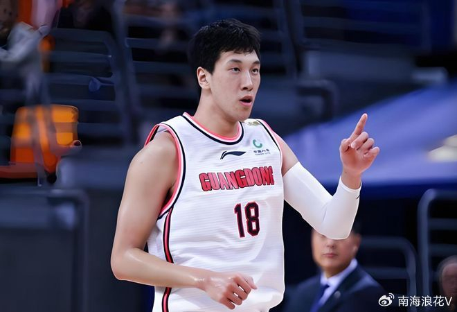 杜锋战术调整引争议 陈家政王洪泽遭边缘化