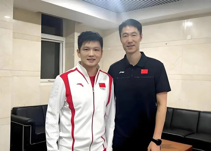 樊振东回归国家队遇难题，各方态度引热议