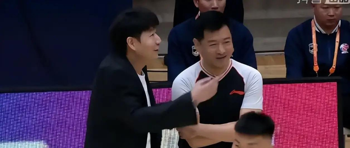 五连败主场惨败16分 球队季后赛边缘危机