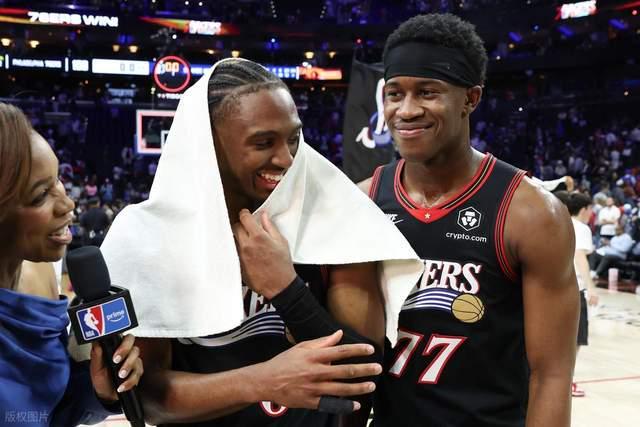 凯尔特人G2惨败76人，埃奇库姆率队逆转